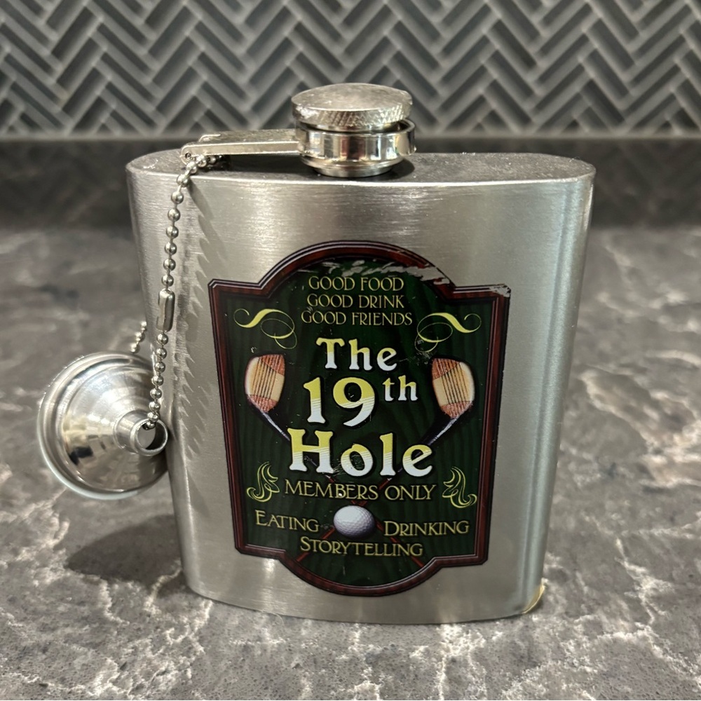 ❗️Golf Stainless Steel 19th Hole Silver Flask with 19th Hole Design